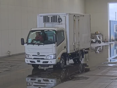 Hino DUTRO  с аукциона в Японии