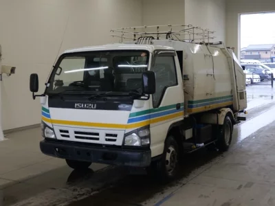 Isuzu ELF