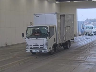 Isuzu ELF