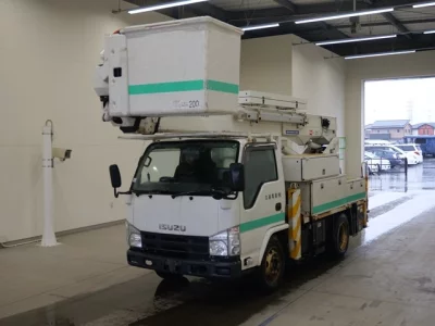 Isuzu ELF