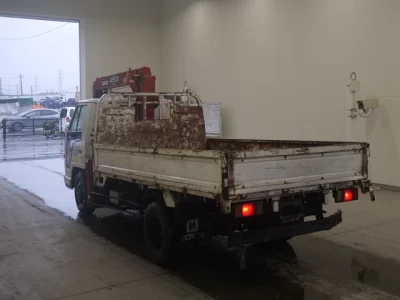 Isuzu ELF
