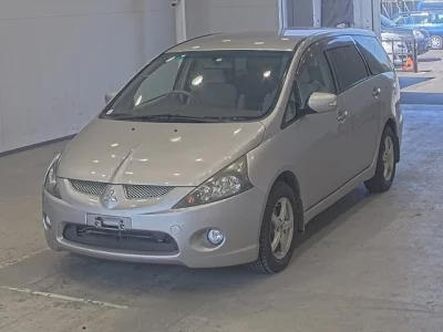 Mitsubishi GRANDIS