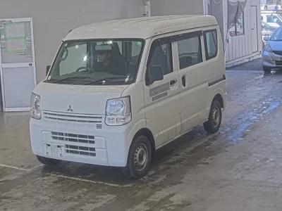 Mitsubishi Minicab Van