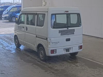 Mitsubishi Minicab Van