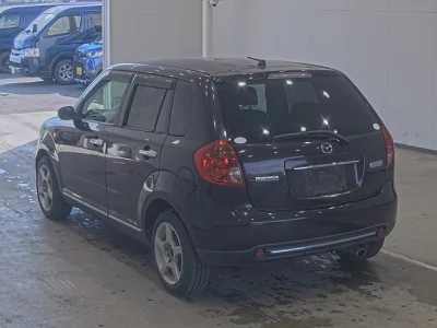 Mazda Verisa