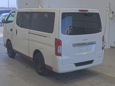 Isuzu Como