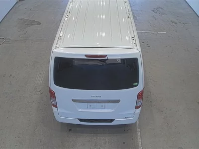 Isuzu Como