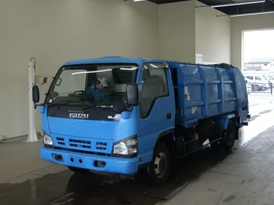 Isuzu ELF