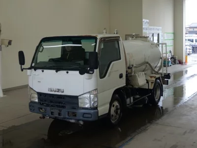Isuzu ELF
