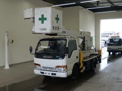 Isuzu ELF
