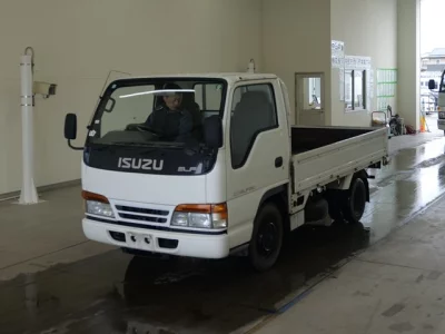 Isuzu ELF