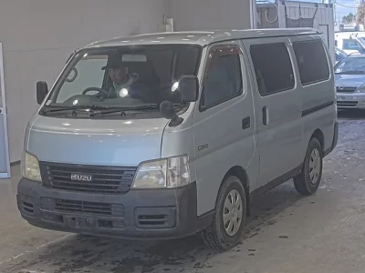 Isuzu COMO
