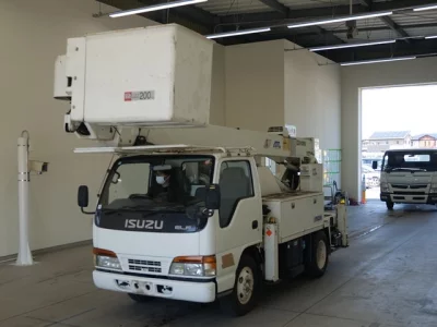 Isuzu ELF