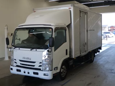 Isuzu ELF