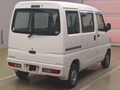 Mitsubishi Minicab Van