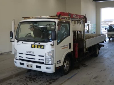Isuzu ELF