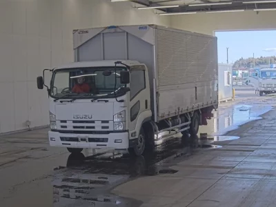 Isuzu FORWARD