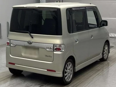 Daihatsu TANTO  с аукциона в Японии