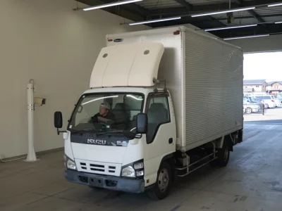 Isuzu ELF