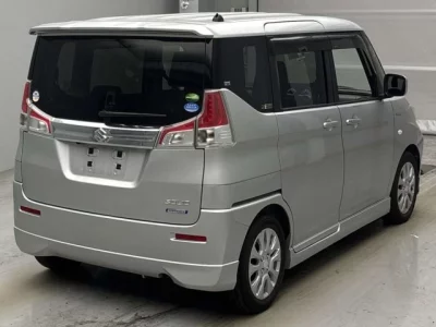 Suzuki Solio