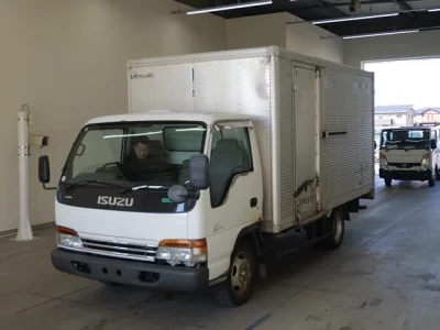 Isuzu ELF