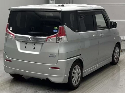 Suzuki Solio