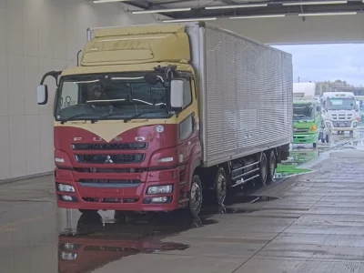 Mitsubishi FUSO SUPER GREAT