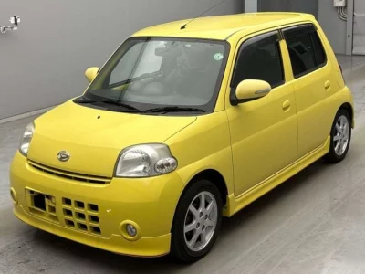 Daihatsu Esse