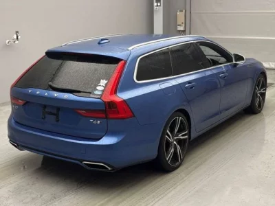 Volvo V90  с аукциона в Японии