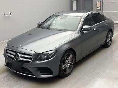 Mercedes-Benz E CLASS  с аукциона в Японии