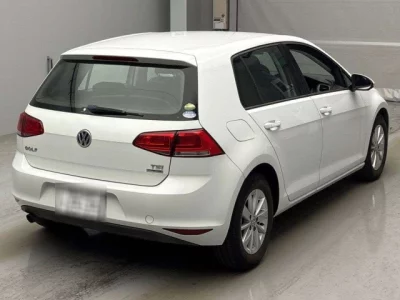 Volkswagen Golf  с аукциона в Японии