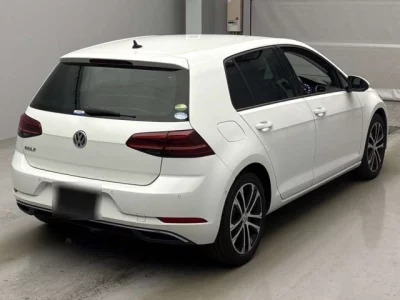 Volkswagen Golf  с аукциона в Японии