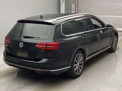 Volkswagen PASSAT VARIANT  с аукциона в Японии