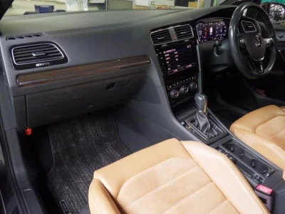 Volkswagen GOLF VARIANT  с аукциона в Японии