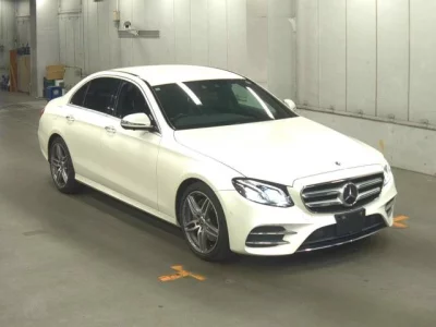 Mercedes-Benz E CLASS  с аукциона в Японии