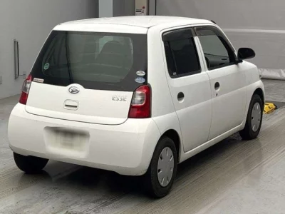 Daihatsu Esse