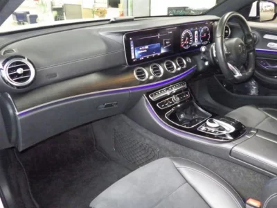 Mercedes-Benz E CLASS  с аукциона в Японии