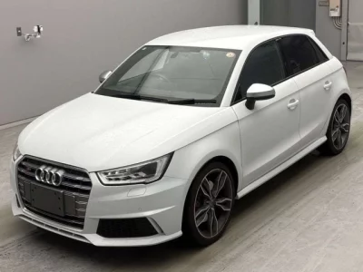 Audi S1