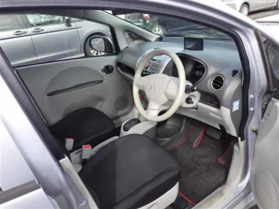 Mitsubishi I