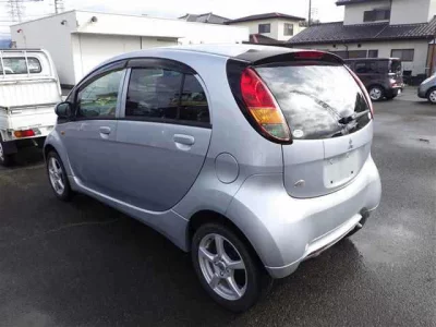 Mitsubishi I