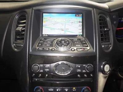 Nissan SKYLINE CROSSOVER