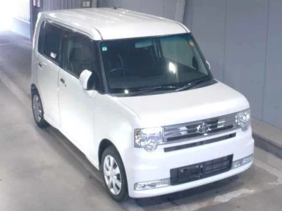 Toyota PIXIS SPACE