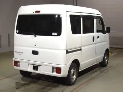 Mitsubishi Minicab Van