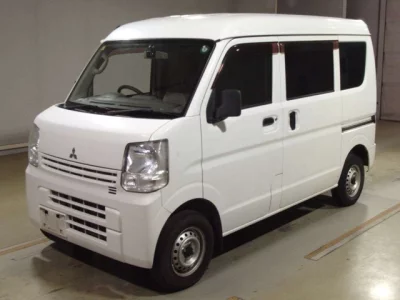 Mitsubishi Minicab Van