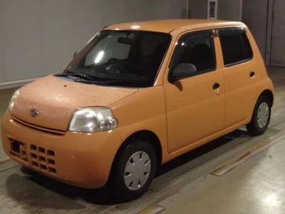 Daihatsu Esse