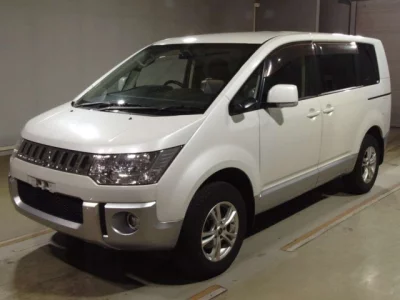 Mitsubishi DELICA D5