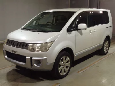 Mitsubishi DELICA D5