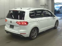 Volkswagen GOLF TOURAN лот № 598 оценка 3.5  с аукциона в Японии 1