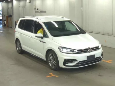 Volkswagen GOLF TOURAN  с аукциона в Японии