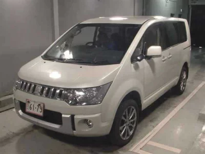 Mitsubishi Delica D:5